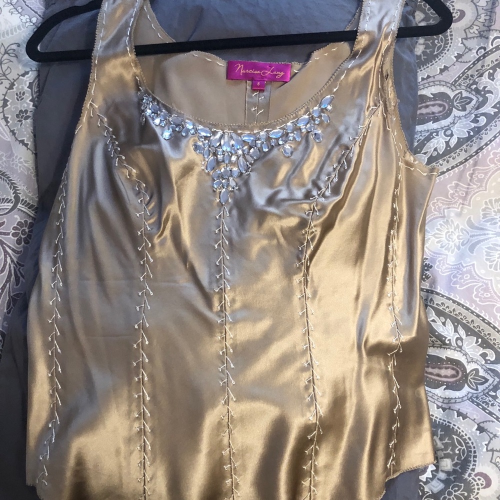 Fab fun going out top! - Picture 5 of 6